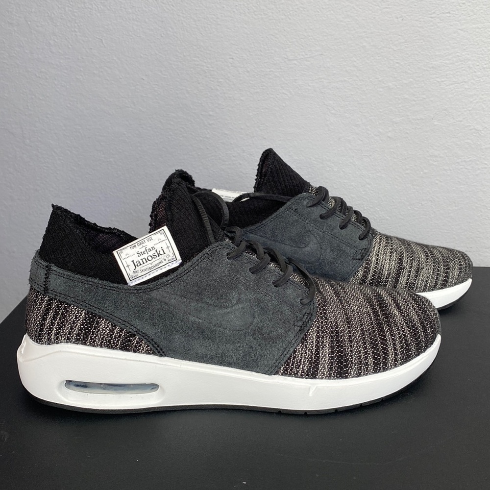 Nike Air Max Janoski 02 PRM Skateboarding Mens Size 9